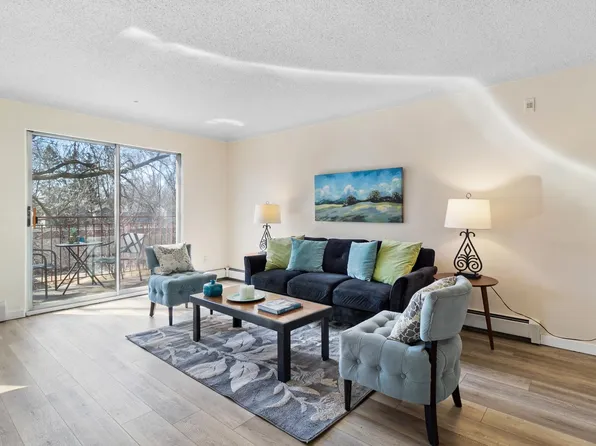 240 Wentworth Ave W APT 304, West Saint Paul, MN 55118