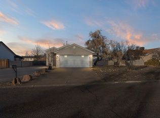 42 Milton Loop, Los Lunas, NM 87031