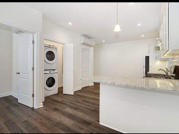 4th image of 300-308 N Avenue