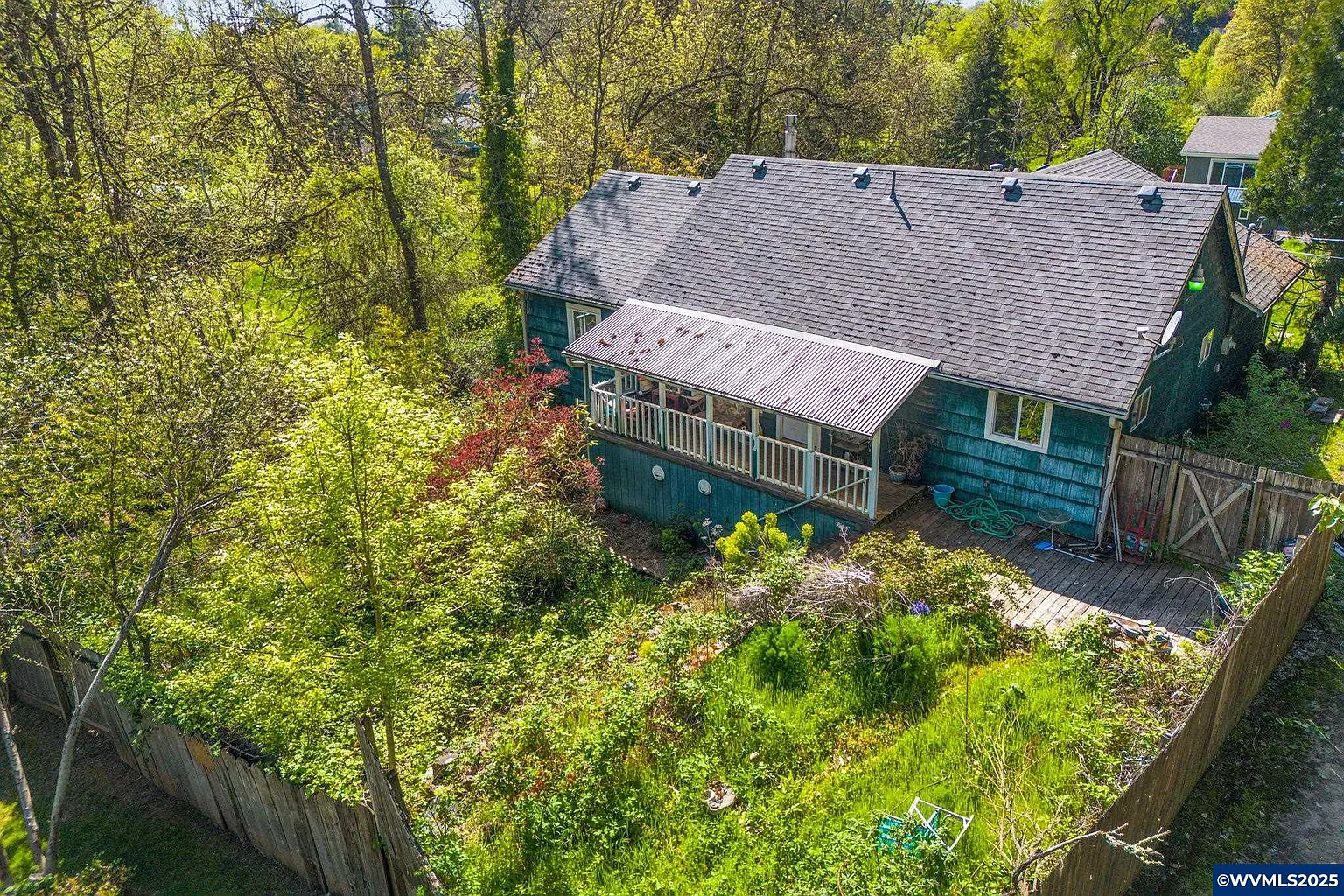 336 Spaulding Ave photo 1