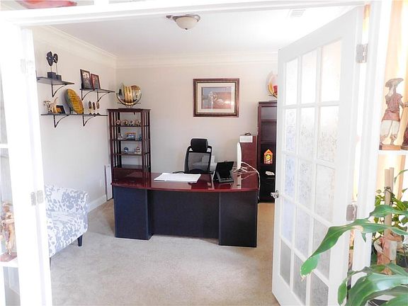3rd image of 2060 Channing Dr