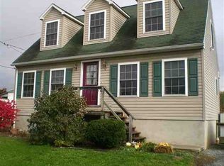94 Commercial Ave, Middletown, PA 17057