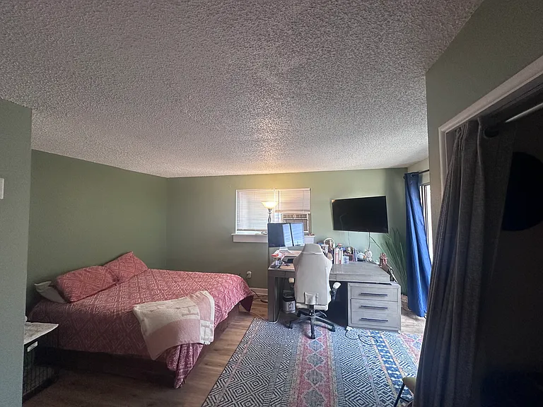 1051 1/2 E Rood Ave #GUEST HOUSE — Photo 8