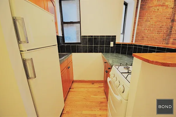 Rented by Bond New York | media 6