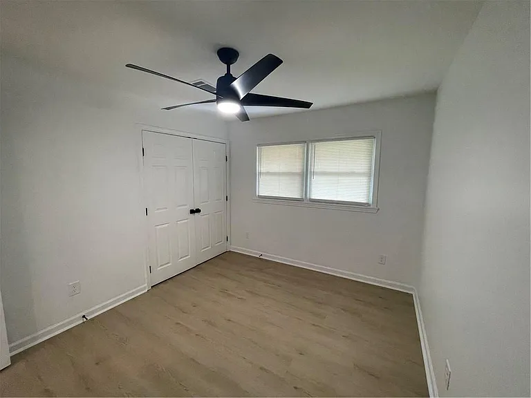 500 Hutchens Rd SE — Photo 34