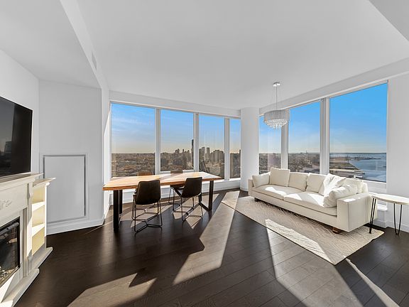 3rd image of 252 South St #45C