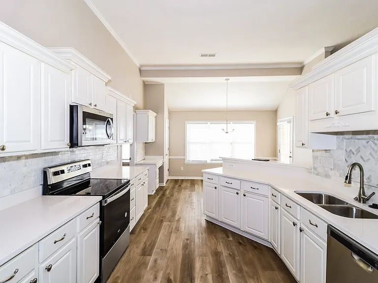 9245 Tamhaven Dr — Photo 7