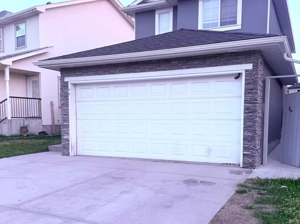 960 Taradale Dr NE, Calgary, AB T3J 0E7