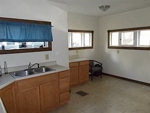 5th image of 152 Oakwood Ave