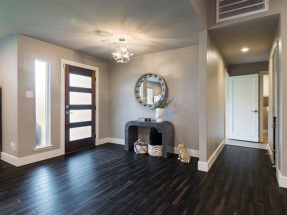 4th image of 4070 Port Royal Dr