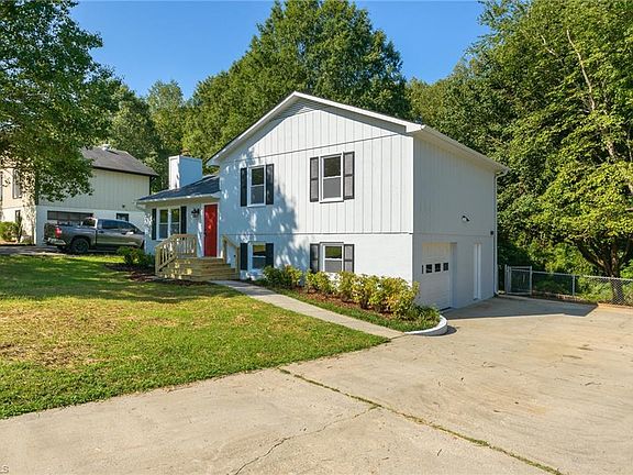 3rd image of 1286 Millerwood Dr