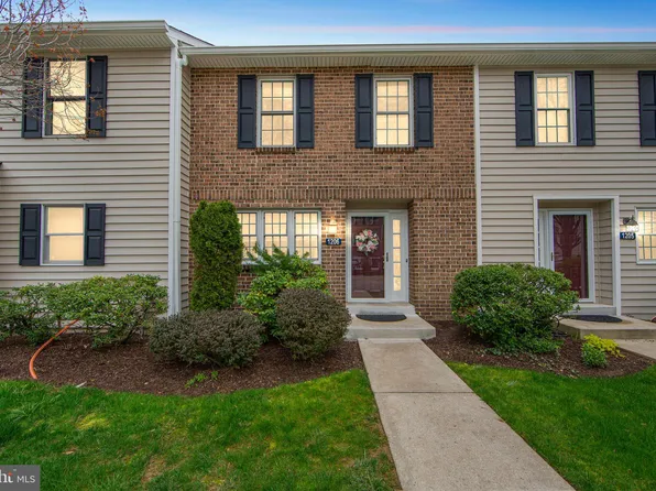 1206 N Glen Dr #1206, Glen Mills, PA 19342