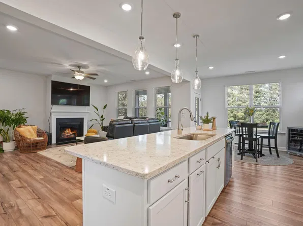 205 Morningside Ln, Angier, NC 27501