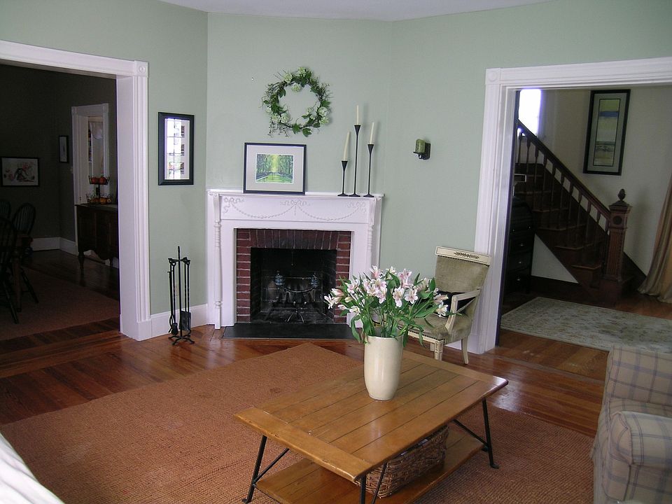 2nd image of 21 Winthrop Ave