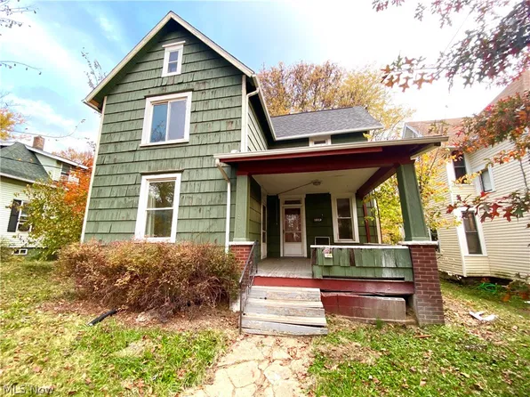 1929 Tuscarawas St E, Canton, OH 44707
