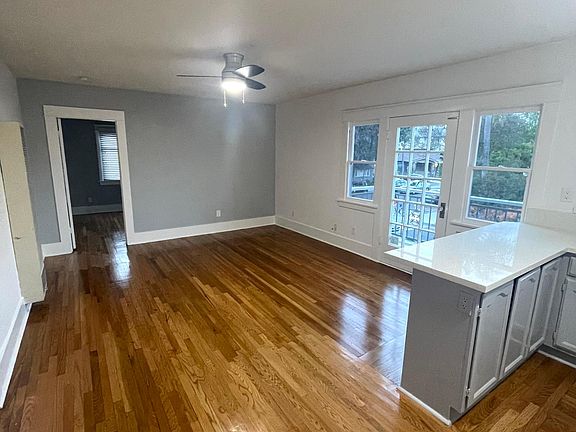 4th image of 324 Cherry Ave