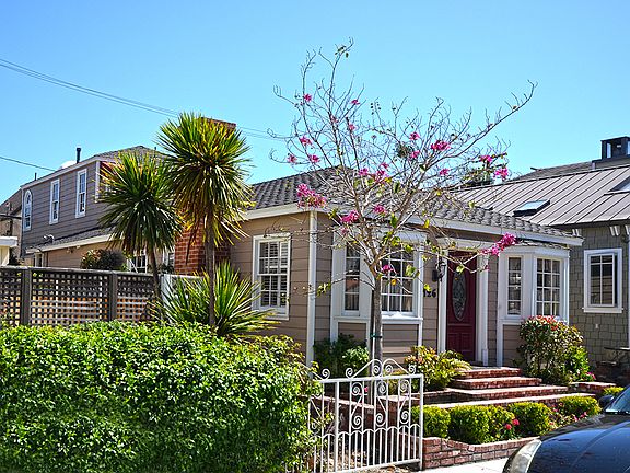 2nd image of 126 Cordova Walk