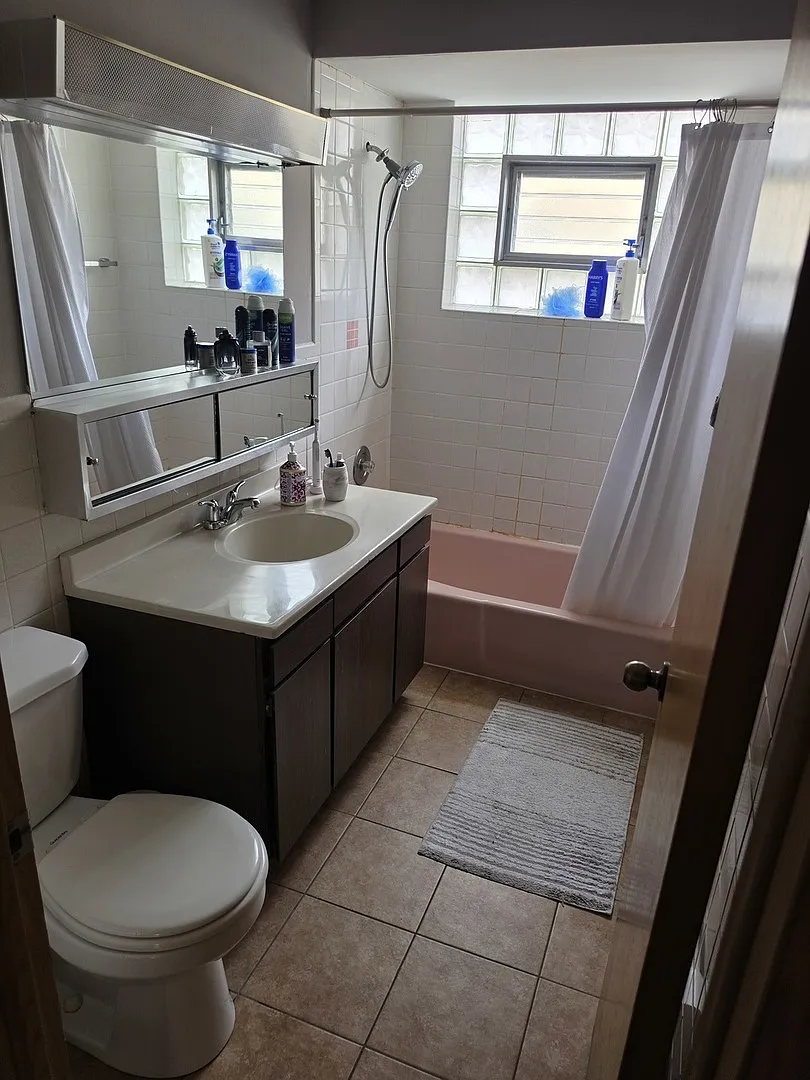 2 bed, 800 sqft, $1,700 — Photo 4