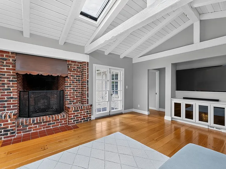 145 Las Vegas Rd — Photo 17