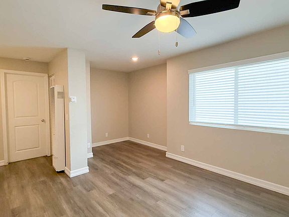 4th image of 4045 47th St APT 3