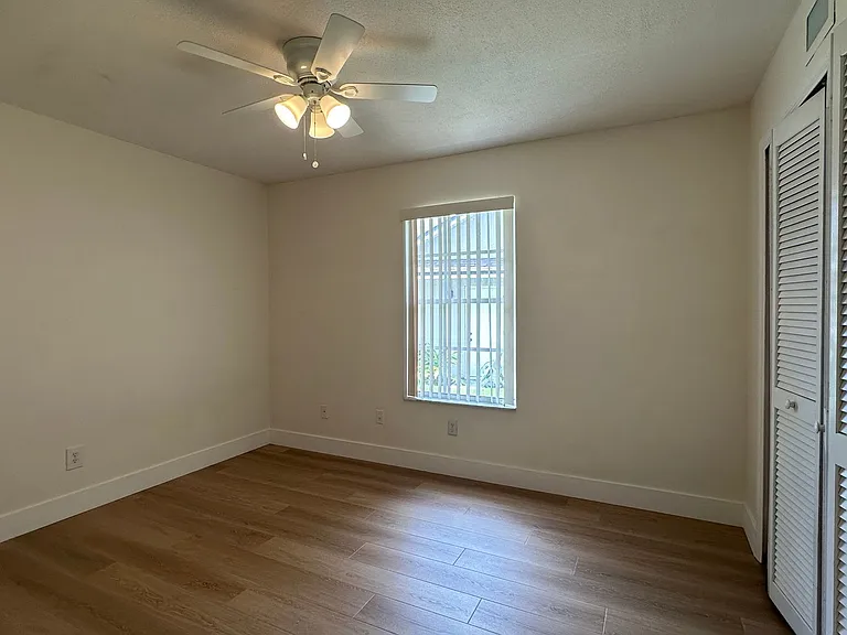 935 Shriver Cir — Photo 28