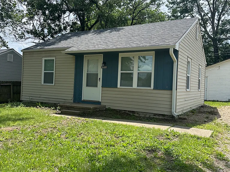 2005 SE Illinois Ave — Photo 1