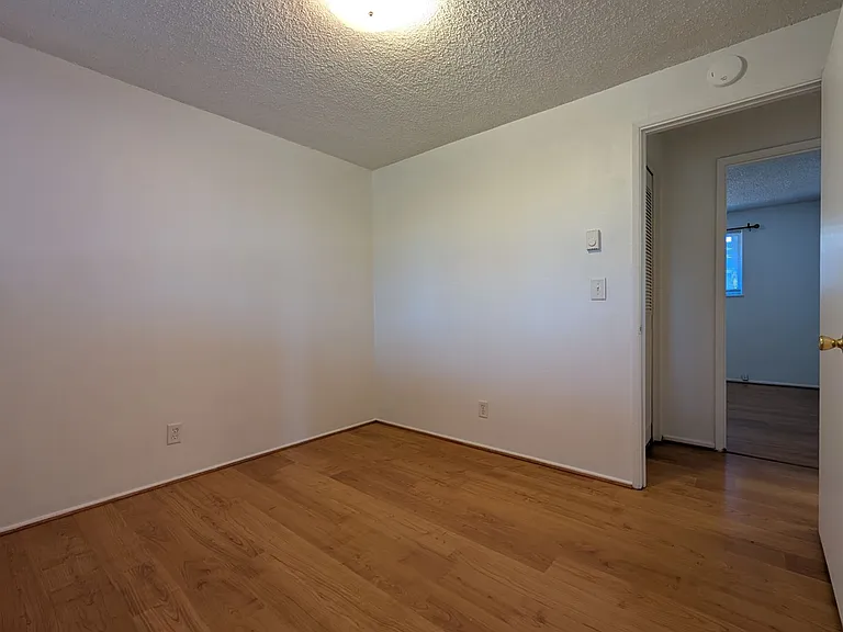 1320 Candlelight Dr — Photo 16
