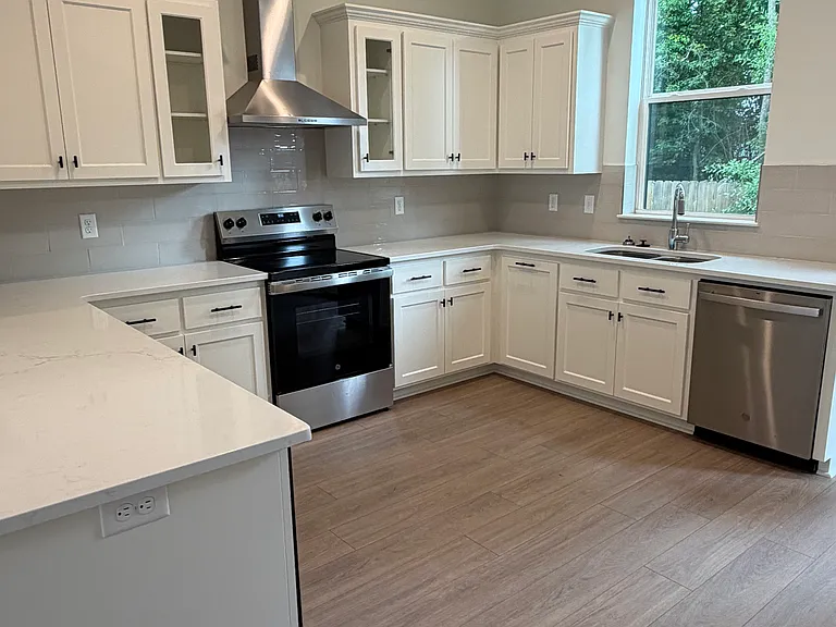 1510 Kaliste Saloom Rd — Photo 11