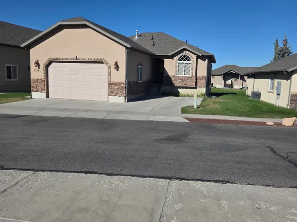 2034 S Cottage Ln, Garden City, UT 84028