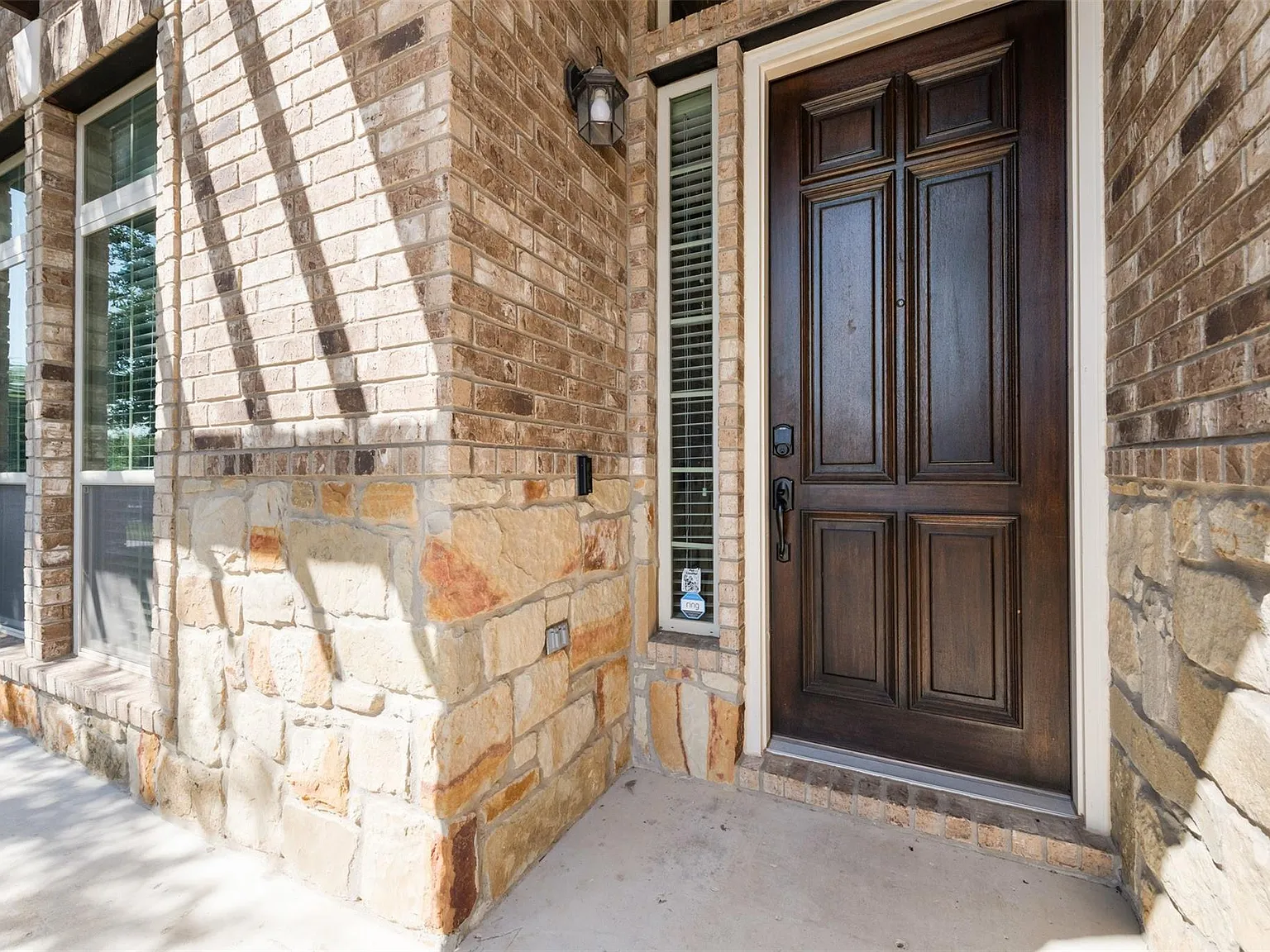 4 bed, 3.5 bath, 2829 sqft, $3,200 — Photo 3