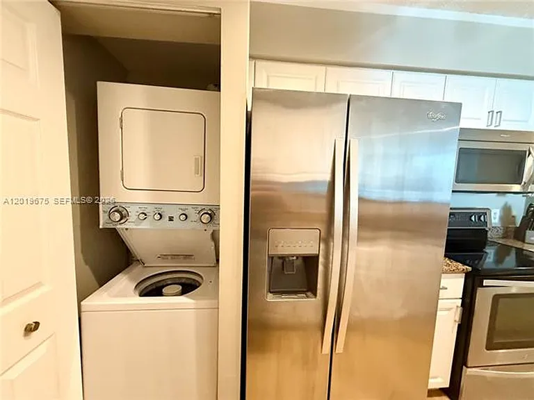 1155 Brickell Bay Dr #1205 — Photo 31