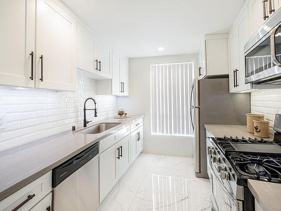 4th image of 6050 Cadillac Ave APT 204