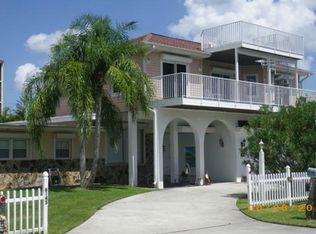 6145 Court St, Fort Myers Beach, FL 33931