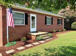 50 21st Avenue Pl NE, Hickory, NC 28601