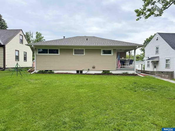 3017 N 60th St, Lincoln, NE 68507