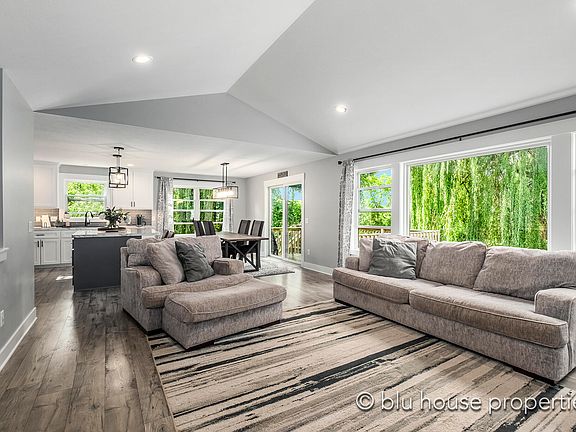 5th image of 2589 Edson Dr