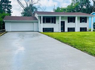 1468 Eldridge Ave E, Maplewood, MN 55109