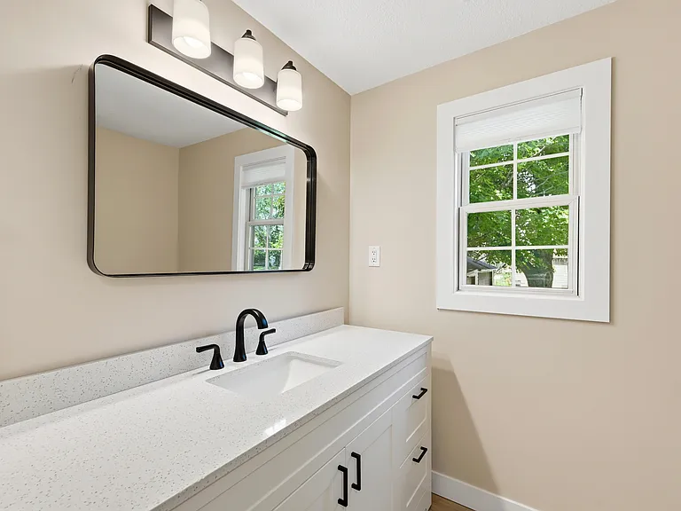 12605 Main St #100 — Photo 13