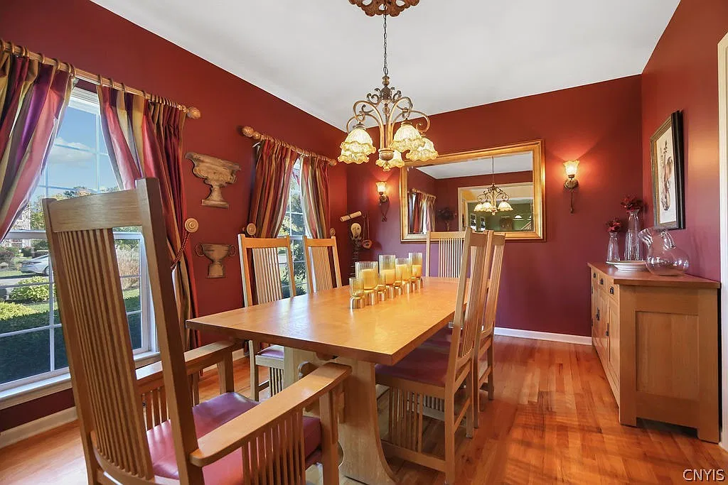 4 bed, 2.5 bath, 3236 sqft, $4,500 — Photo 4