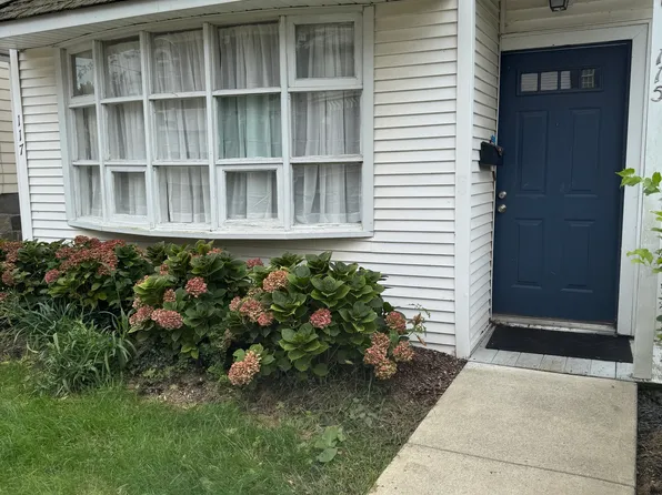 115 Whitfield St #1, Guilford, CT 06437