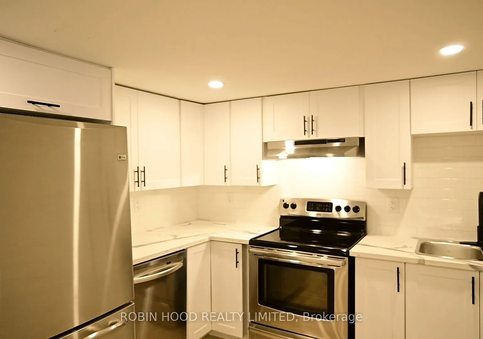 5 bed, $1,900 — Photo 4
