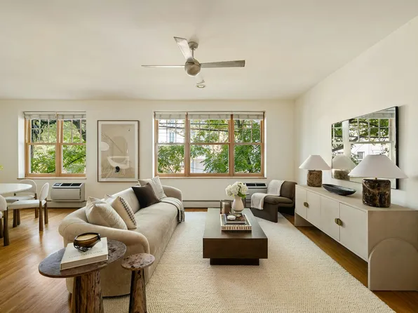 292 Ainslie Street image 1 of 13