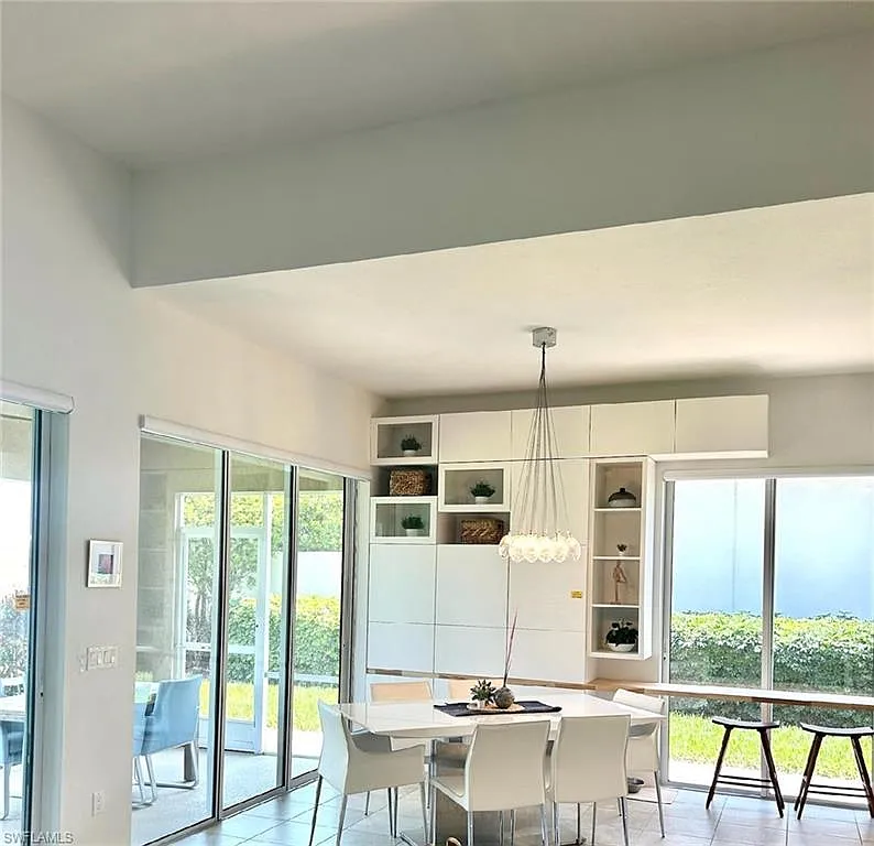 3 bed, 2.5 bath, 1983 sqft, $4,300 — Photo 4
