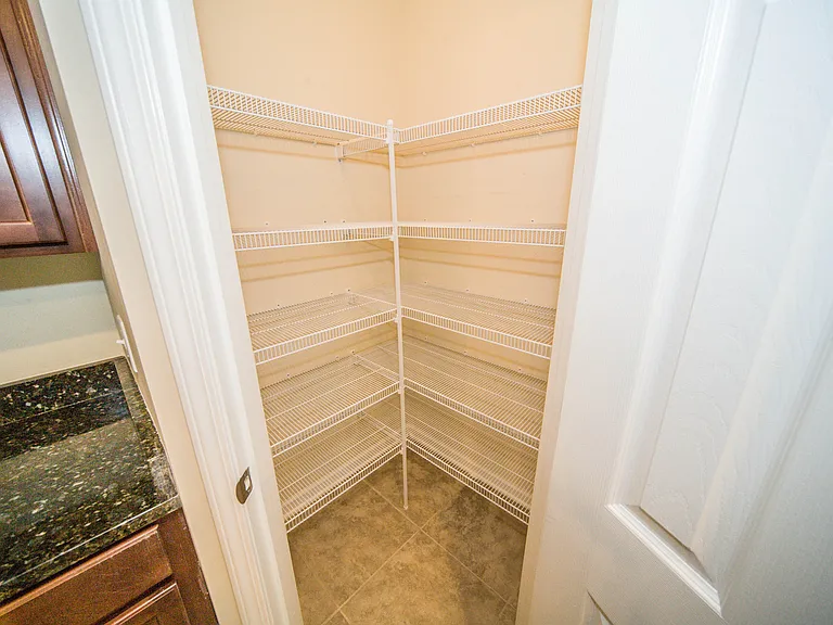 11733 Lake Bend Cir — Photo 9