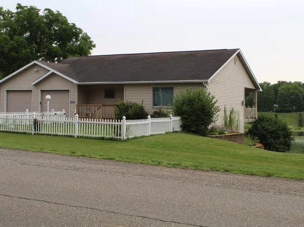 226 E Main St, Otisville, MI 48463