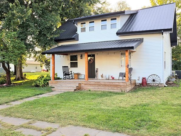 111 NW 1st St, Melcher, IA 50163