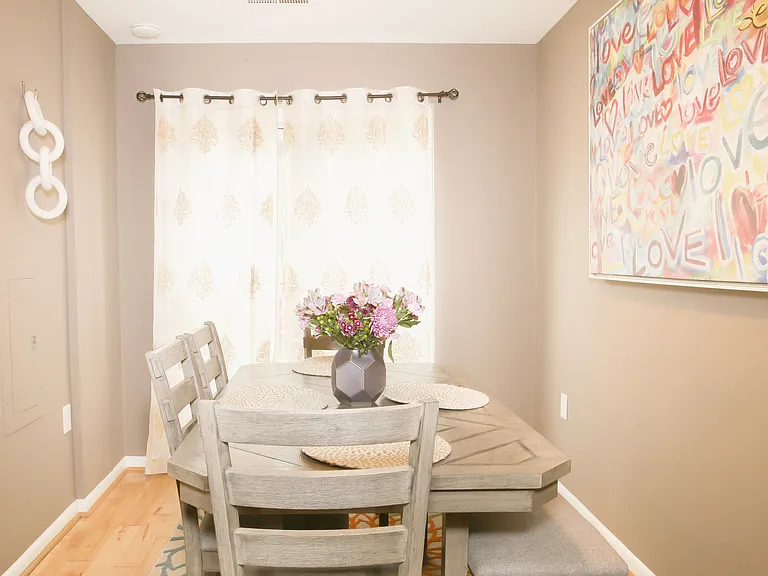 226 Stevenson Sq — Photo 11