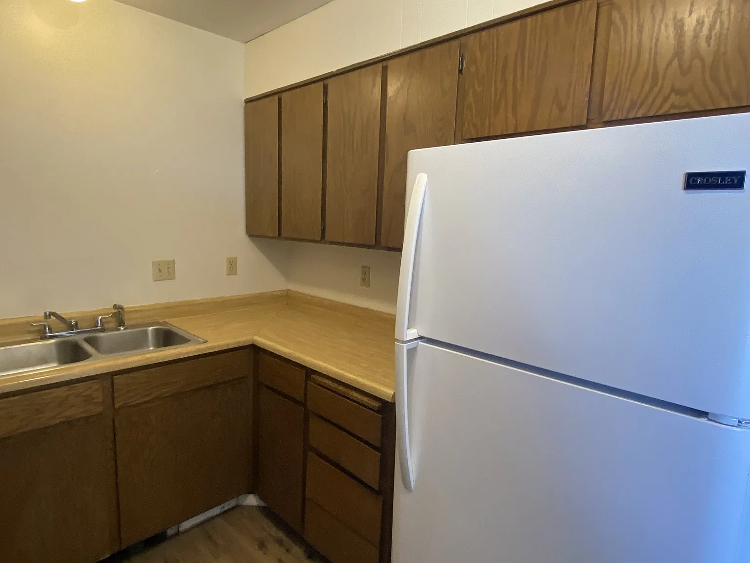 306 Columbine - 4 — Photo 2
