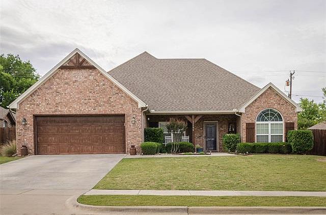 1st image of 1706 Belle Plain Dr