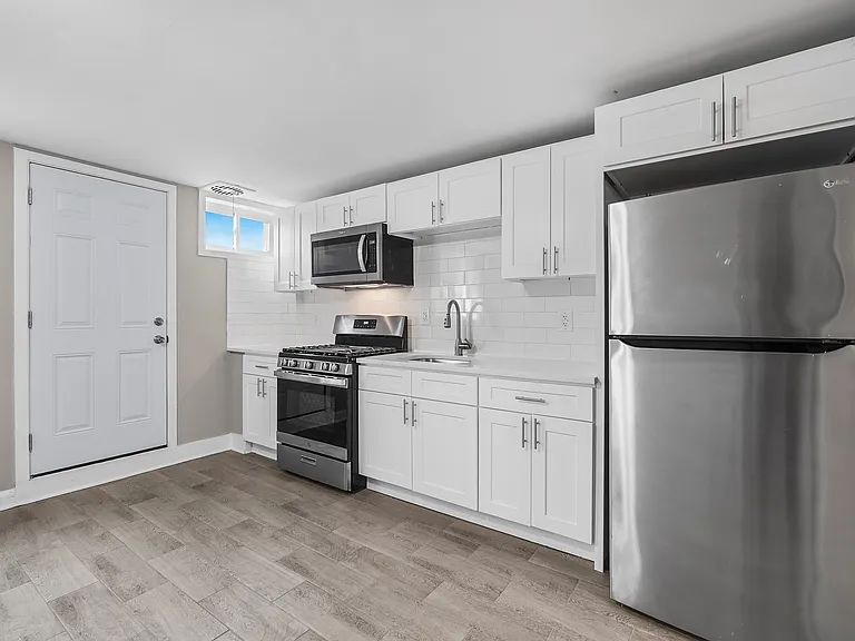 4100 Erdman Ave #1 — Photo 2